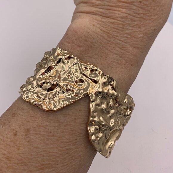 NWOT gold over stainless 16 inches, oblong link chain necklace, classic look, - Picture 9 of 16